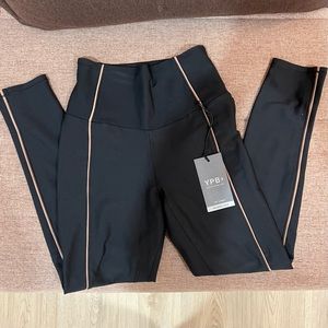 Host Pick✨ Abercrombie NWT YPB sculptLUX Curve Love 7/8-Length Legging